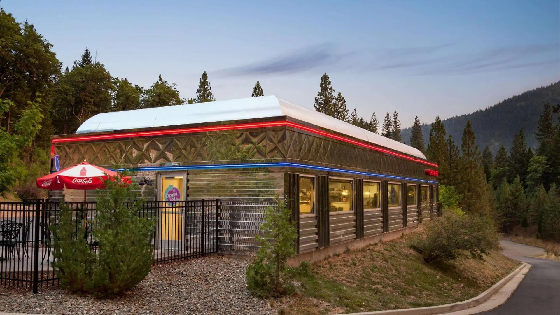 4 Top-Rated Cheap Hotels In Mount Shasta Area
