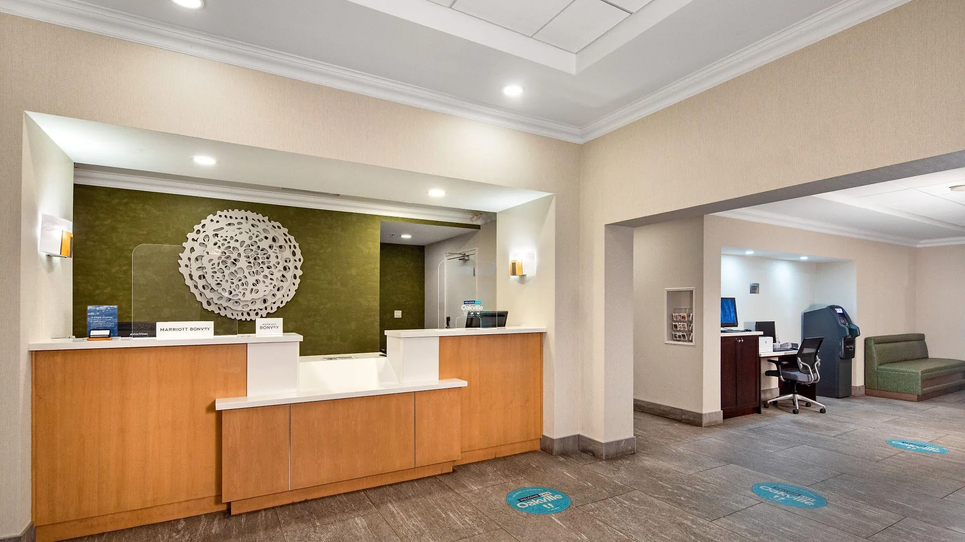 4 Golf Hotels Near Psyche 2000 Inc Worth Booking in Oakville