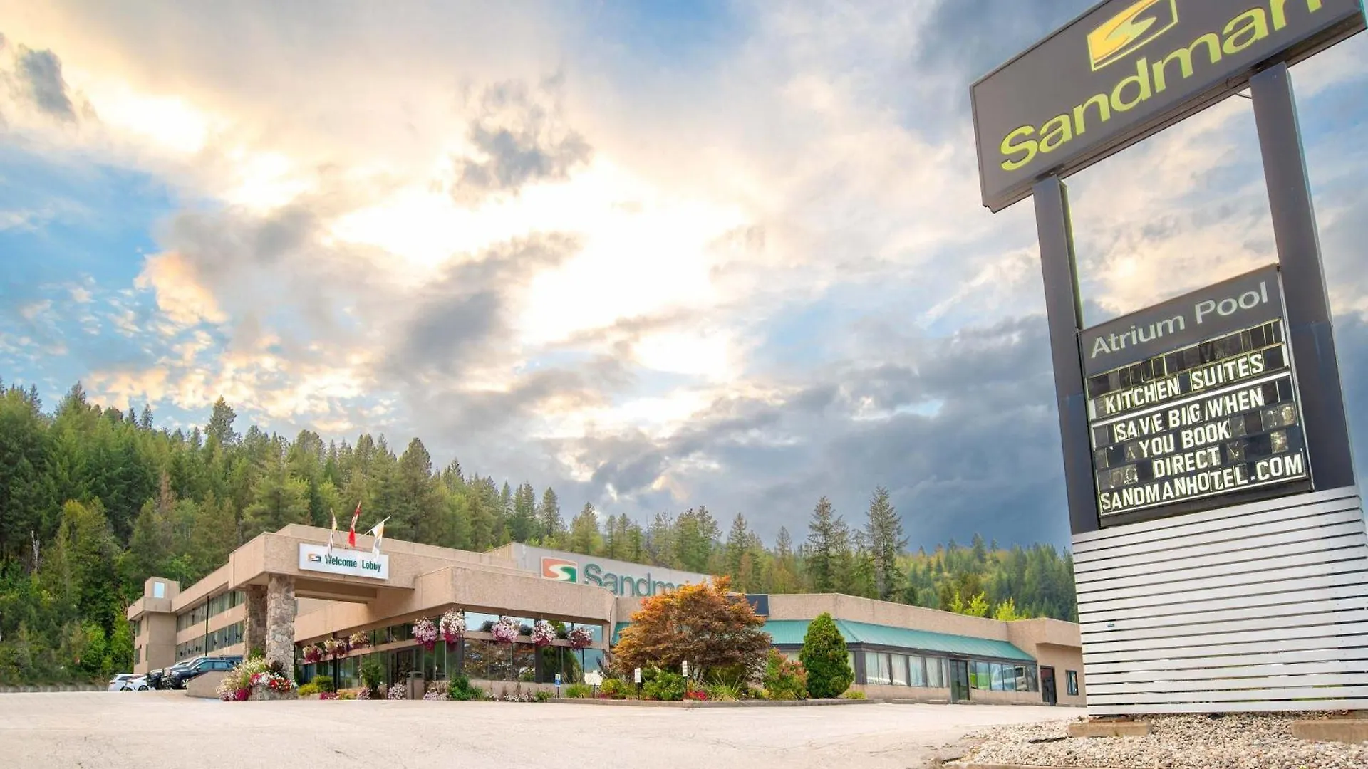 Staying in Canada: 5 Sandman Hotel Group Stays Compared