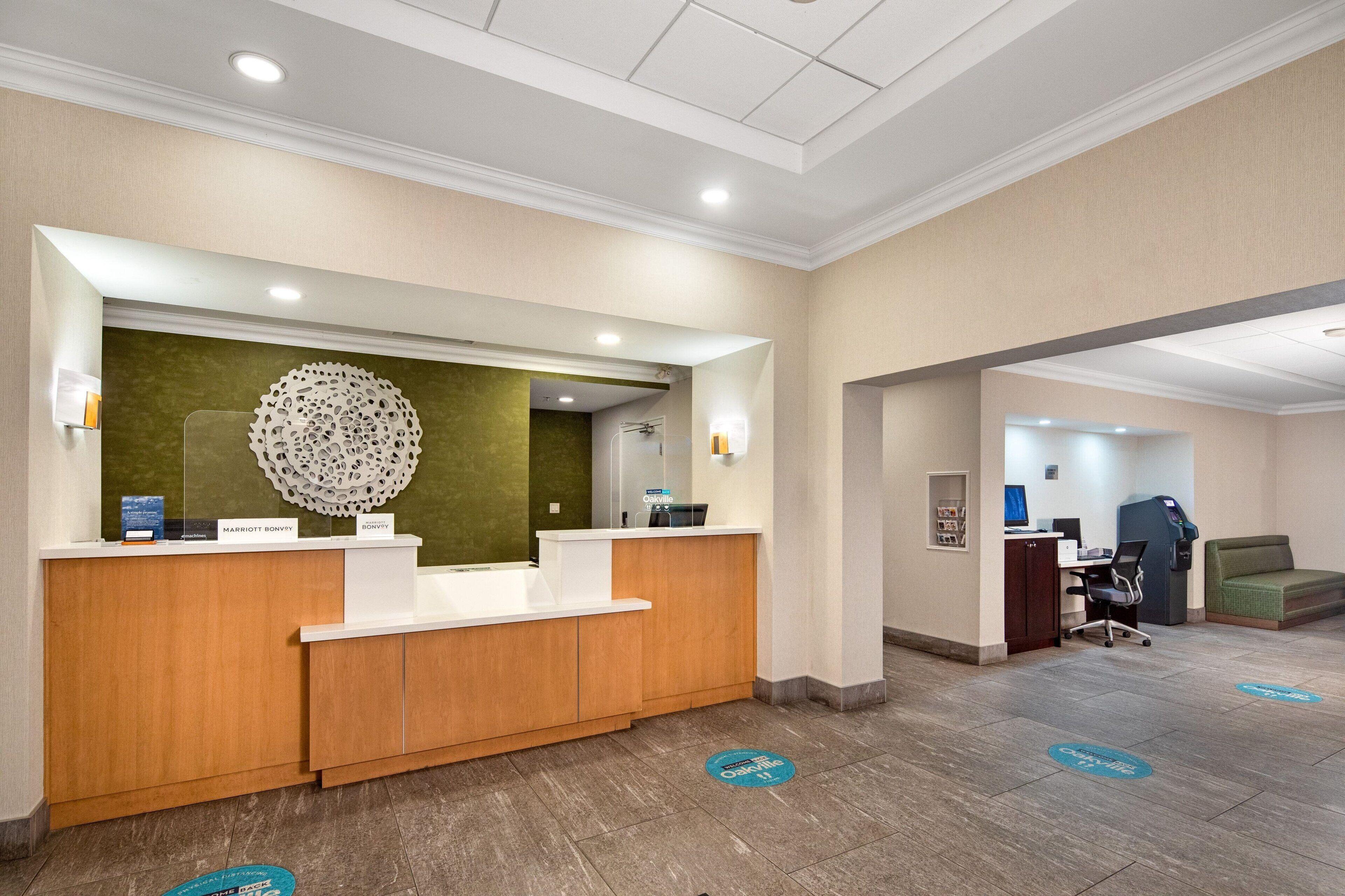 4 Golf Hotels Near Psyche 2000 Inc Worth Booking in Oakville